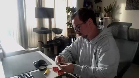 Snapshot of winnydepooh chatting on 01.31.25 cream36 online show from 01.31.25