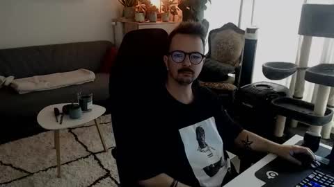 Snapshot of winnydepooh chatting on 10.03.25 cream36 online show from 10.03.25