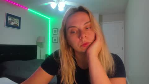 Winter Miracle online show from 09.22.25