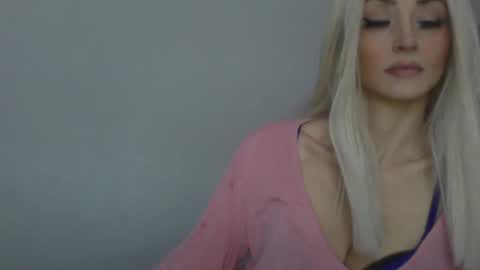 Snapshot of wishgoddes chatting on 10.20.25 WishGoddes online show from 10.20.25