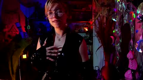 Snapshot of witch_fiona chatting on 01.16.25 Goddess of two strapons  - Mr. long Don Mr. Pinky online show from 01.16.25