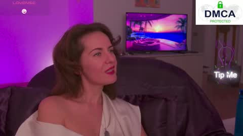 Witch in Silk online show from 09.18.25