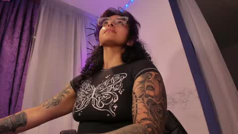     Luna Violeta  A r t i s t  online show from 01.03.25