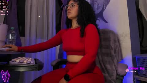     Luna Violeta  A r t i s t  online show from 11.08.25