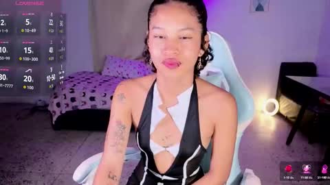 Snapshot of with_me1 chatting on 09.29.25 with_me1 online show from 09.29.25