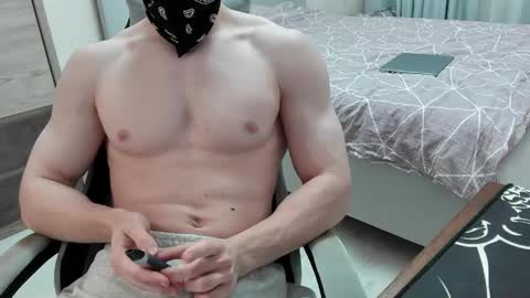 WizLoverr online show from 05.22.26
