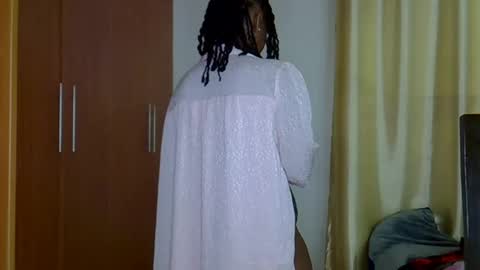 girlie o online show from 03.10.25