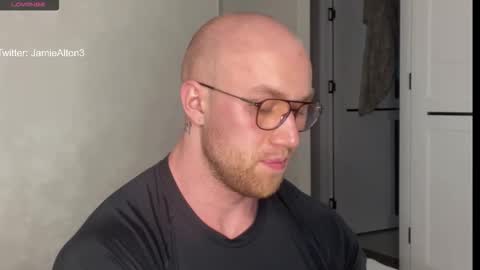 Snapshot of wlademarbergs chatting on 11.17.25 Wlademar online show from 11.17.25