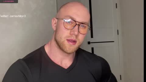 Snapshot of wlademarbergs chatting on 11.26.25 Wlademar online show from 11.26.25