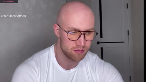 Snapshot of wlademarbergs chatting on 12.02.25 Wlademar online show from 12.02.25