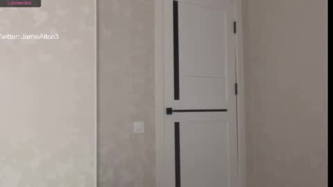 Snapshot of wlademarbergs chatting on 12.17.25 Wlademar online show from 12.17.25