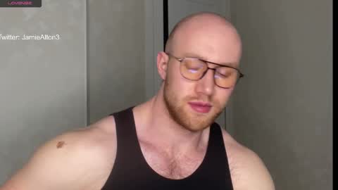 Snapshot of wlademarbergs chatting on 12.20.25 Wlademar online show from 12.20.25