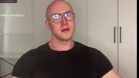 Snapshot of wlademarbergs chatting on 02.05.26 Wlademar online show from 02.05.26