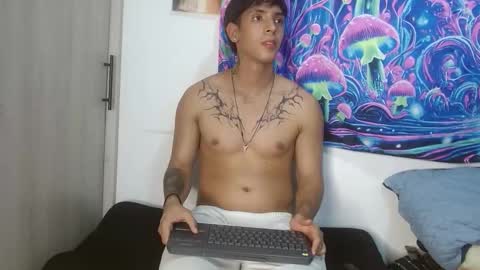 wolf_light online show from 12.20.25