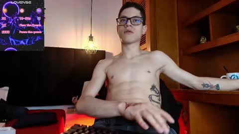  W O L F  online show from 04.11.26