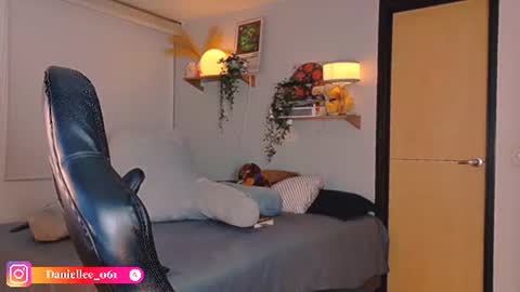 Snapshot of wolfsfoster chatting on 06.12.26 online show from 06.12.26