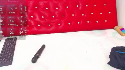   online show from 10.03.25