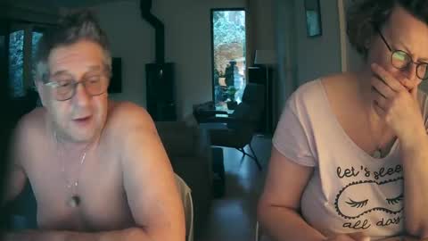 Snapshot of woodwurm chatting on 01.28.25 woodwurm and Snoeske online show from 01.28.25