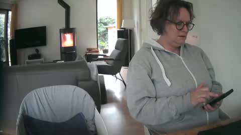 Snapshot of woodwurm chatting on 02.07.25 woodwurm and Snoeske online show from 02.07.25