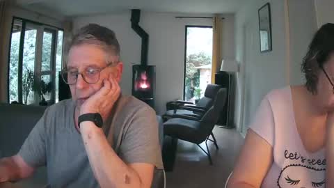 Snapshot of woodwurm chatting on 02.26.25 woodwurm and Snoeske online show from 02.26.25