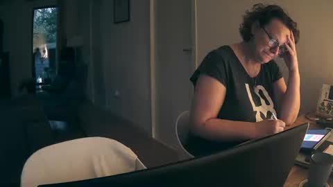 Snapshot of woodwurm chatting on 03.06.25 woodwurm and Snoeske online show from 03.06.25