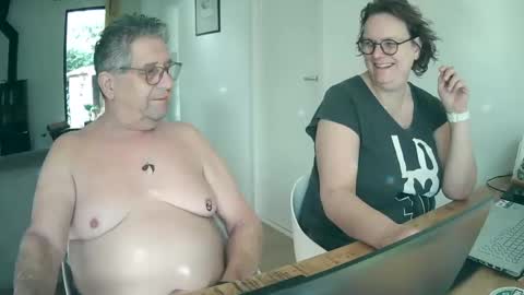 Snapshot of woodwurm chatting on 03.06.25 woodwurm and Snoeske online show from 03.06.25