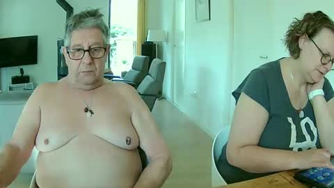 Snapshot of woodwurm chatting on 03.09.25 woodwurm and Snoeske online show from 03.09.25