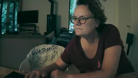 Snapshot of woodwurm chatting on 09.27.25 woodwurm and Snoeske online show from 09.27.25