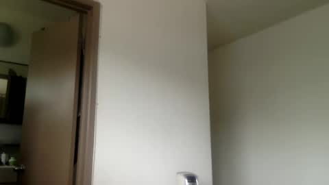 woof_wolf37 online show from 03.04.26