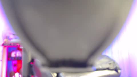 Snapshot of woondeer17 chatting on 02.05.25 Woondeer online show from 02.05.25