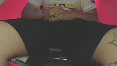 Snapshot of woondeer17 chatting on 09.30.25 Woondeer online show from 09.30.25