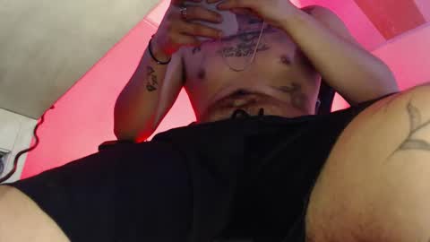 Snapshot of woondeer17 chatting on 10.05.25 Woondeer online show from 10.05.25