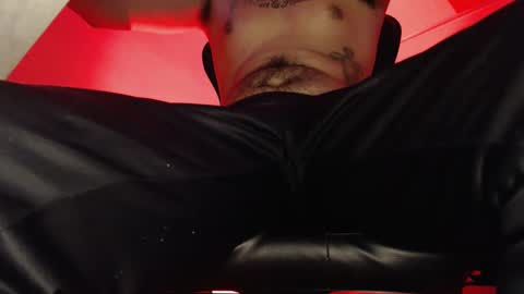 Snapshot of woondeer17 chatting on 10.08.25 Woondeer online show from 10.08.25