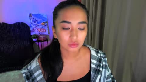 Snapshot of worldofkim chatting on 03.10.25 dudetta Kim online show from 03.10.25