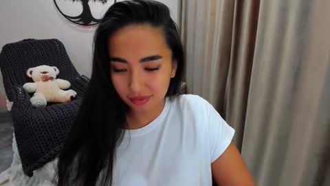 dudetta Kim online show from 10.22.25