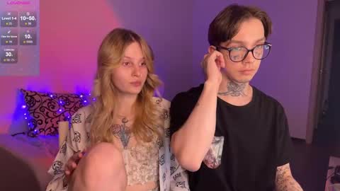 Snapshot of worldofllove chatting on 01.18.25 Arnika and Simon online show from 01.18.25