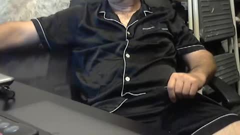 Snapshot of worldpolo1 chatting on 11.04.25 Matt online show from 11.04.25