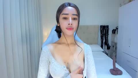 Snapshot of worthy_bigcock_bigcum chatting on 08.03.26 Lily online show from 08.03.26