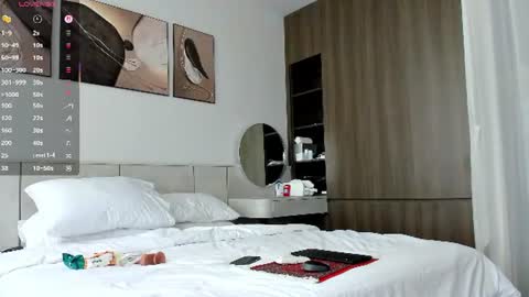 Snapshot of wow__lina chatting on 06.28.26 Hey Im Lina See you 12am - 6am GMT 3 online show from 06.28.26