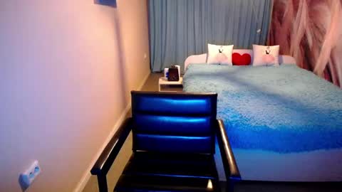 Snapshot of wow_co chatting on 12.05.24 wow_co online show from 12.05.24