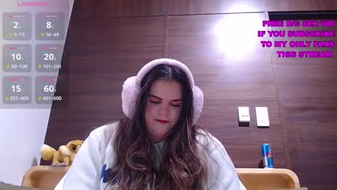 Snapshot of wow_its_kaitlyn chatting on 11.23.25 Kaitlyn xx online show from 11.23.25