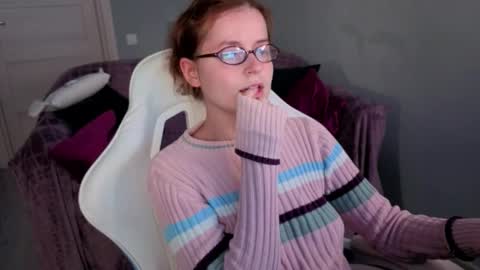 Rebecy online show from 09.21.25