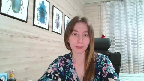 Snapshot of wow_porno_ chatting on 05.17.26 Anna online show from 05.17.26