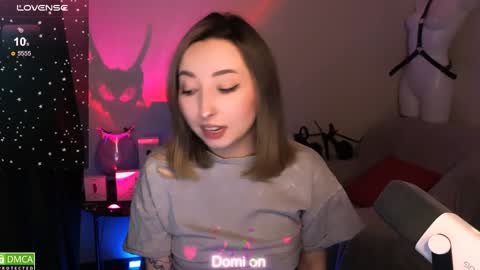 Snapshot of wow_sue chatting on 01.28.25 Sue online show from 01.28.25