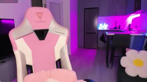 Emi online show from 09.29.25