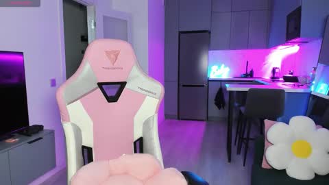 Emi online show from 10.05.25