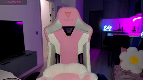 Emi online show from 02.14.26