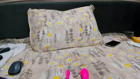 Snapshot of wowsquirt chatting on 02.15.25 online show from 02.15.25