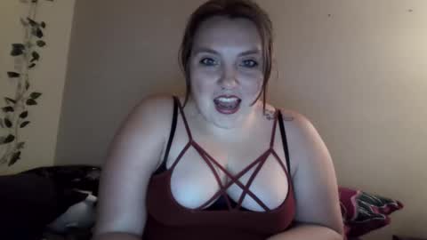 Snapshot of wrenwinter chatting on 09.25.25 wrenwinters online show from 09.25.25