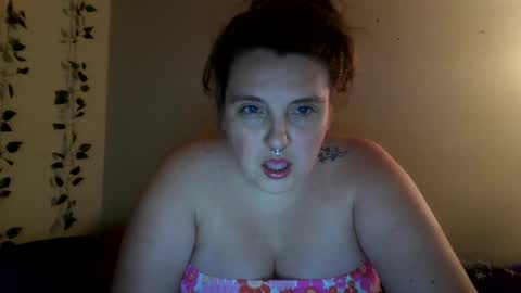 Snapshot of wrenwinter chatting on 10.03.25 wrenwinters online show from 10.03.25